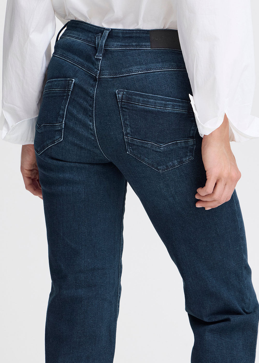 Karolina Straight Leg Jeans